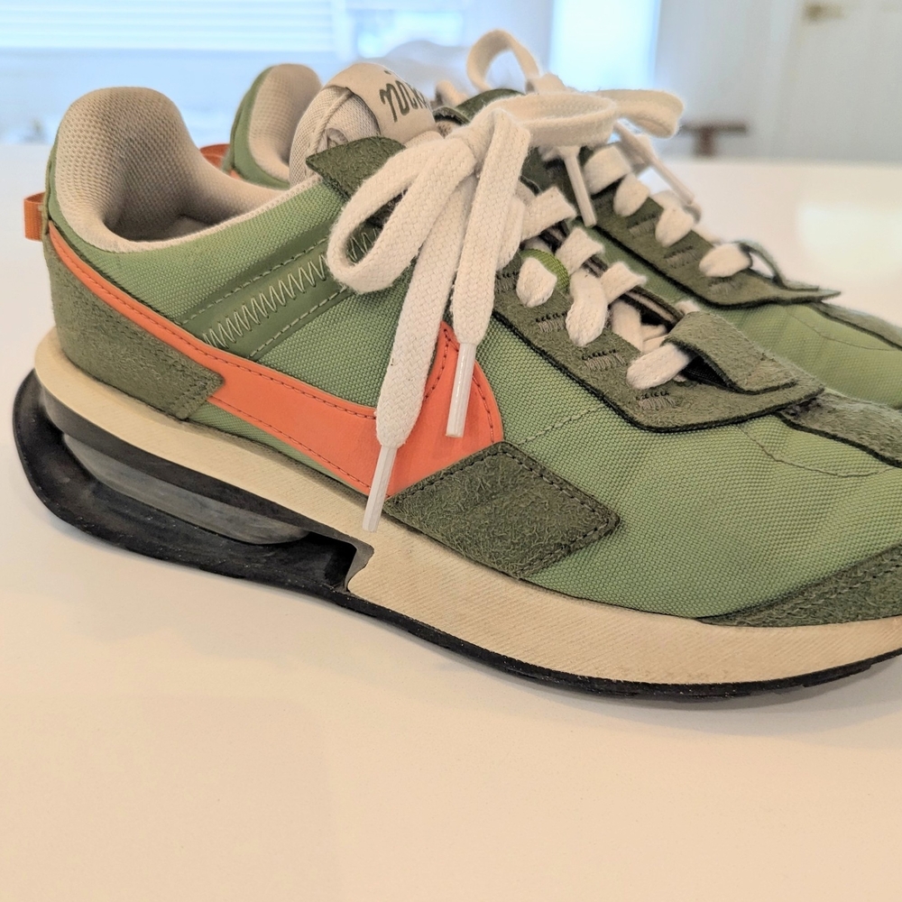 Nike Air Max Green and Orange Sneakers